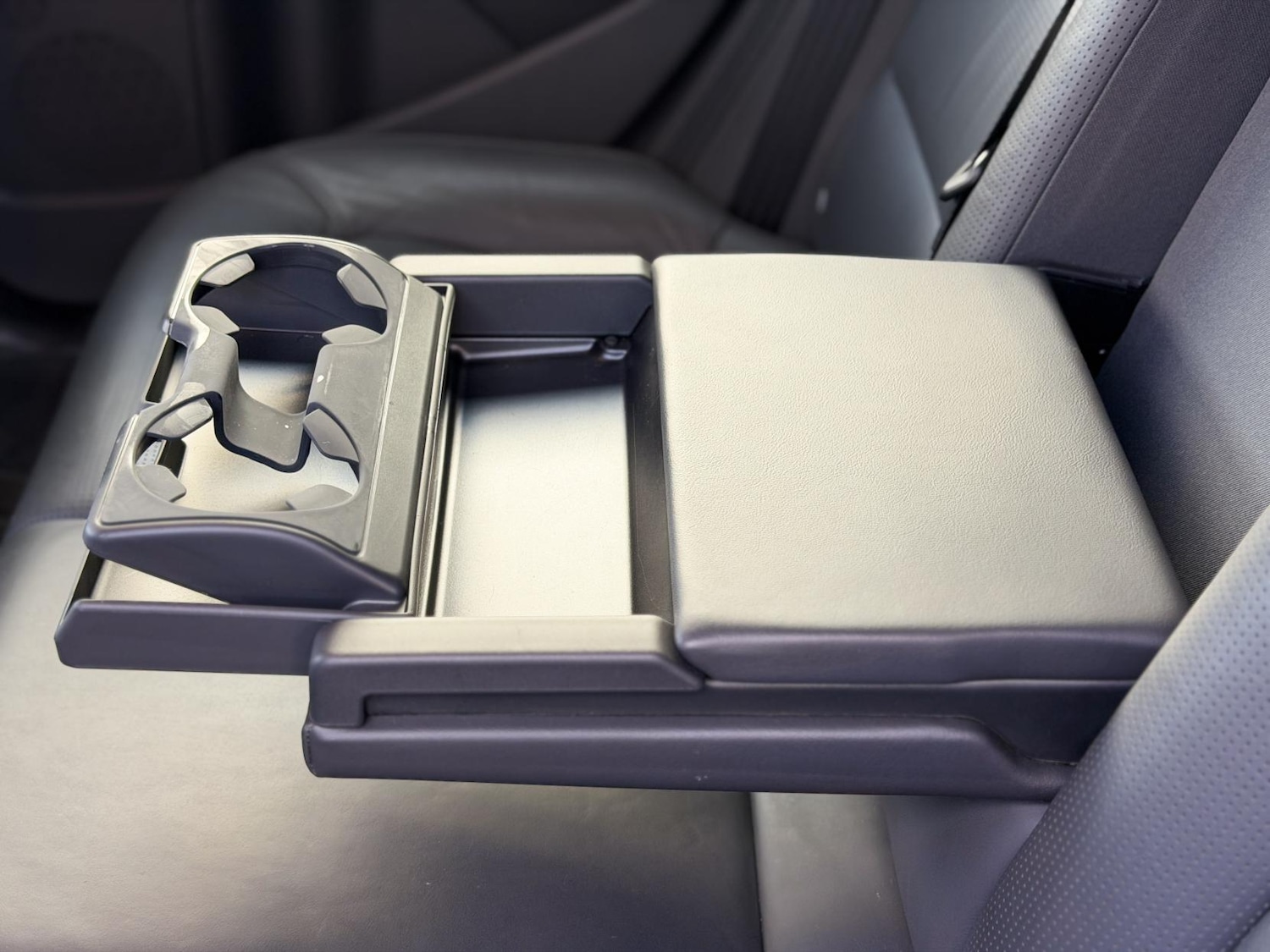 Used Volvo XC70 2014 for sale - 78152963: Photo 36