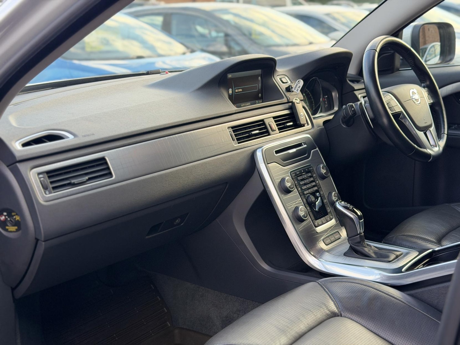 Used Volvo XC70 2014 for sale - 78152963: Photo 40