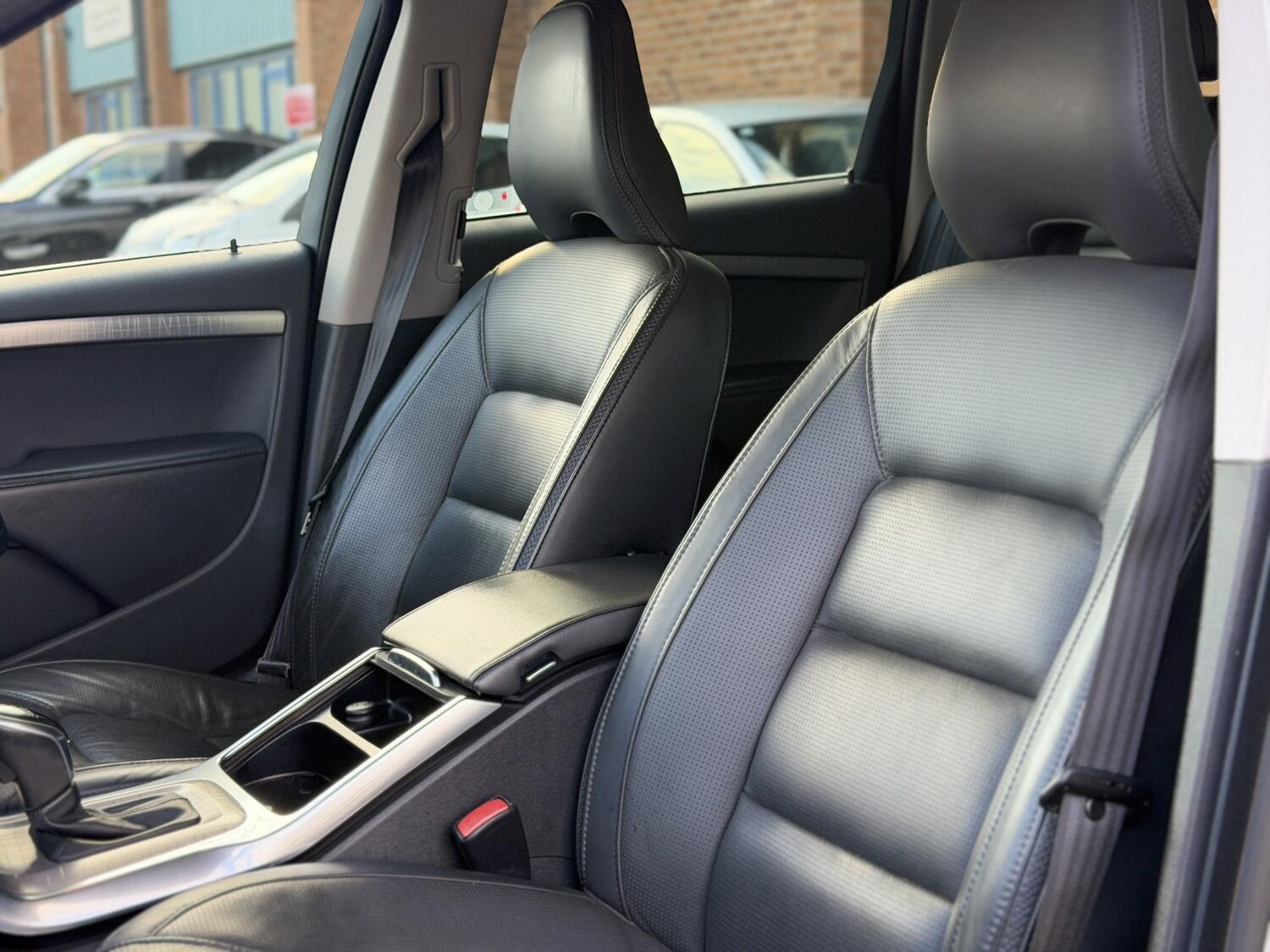 Used Volvo XC70 2014 for sale - 78152963: Photo 42