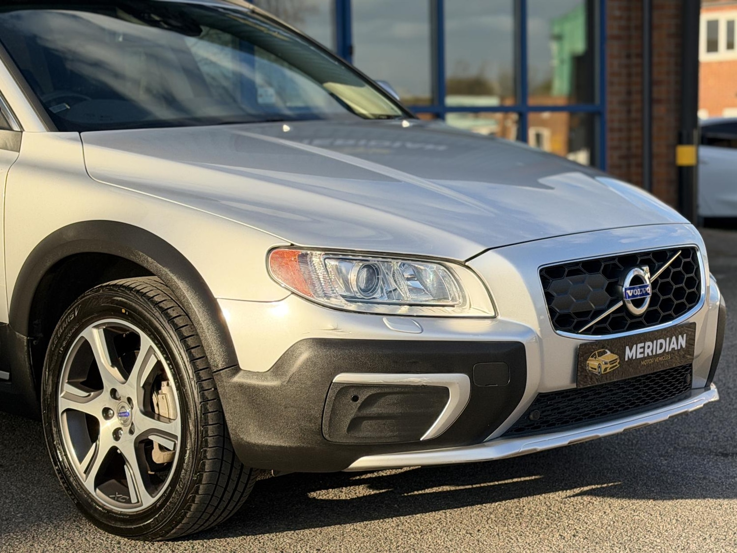 Used Volvo XC70 2014 for sale - 78152963: Photo 6