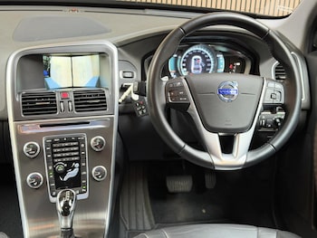 Used Volvo XC60 2015 for sale - 79165548: Photo