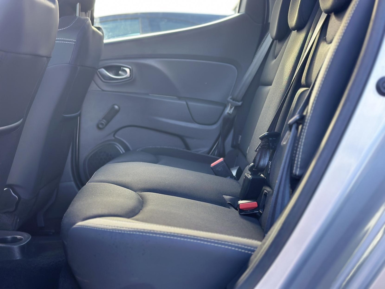 Used Renault Clio for sale - 77519435: Photo 40