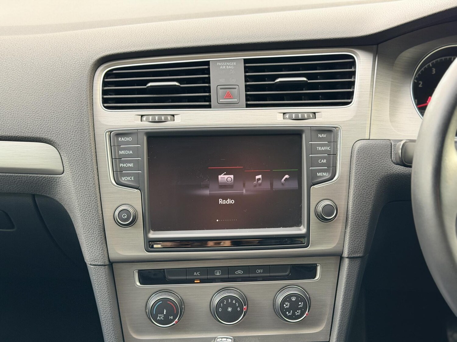 Used Volkswagen Golf 2014 for sale - 76382502: Photo 25