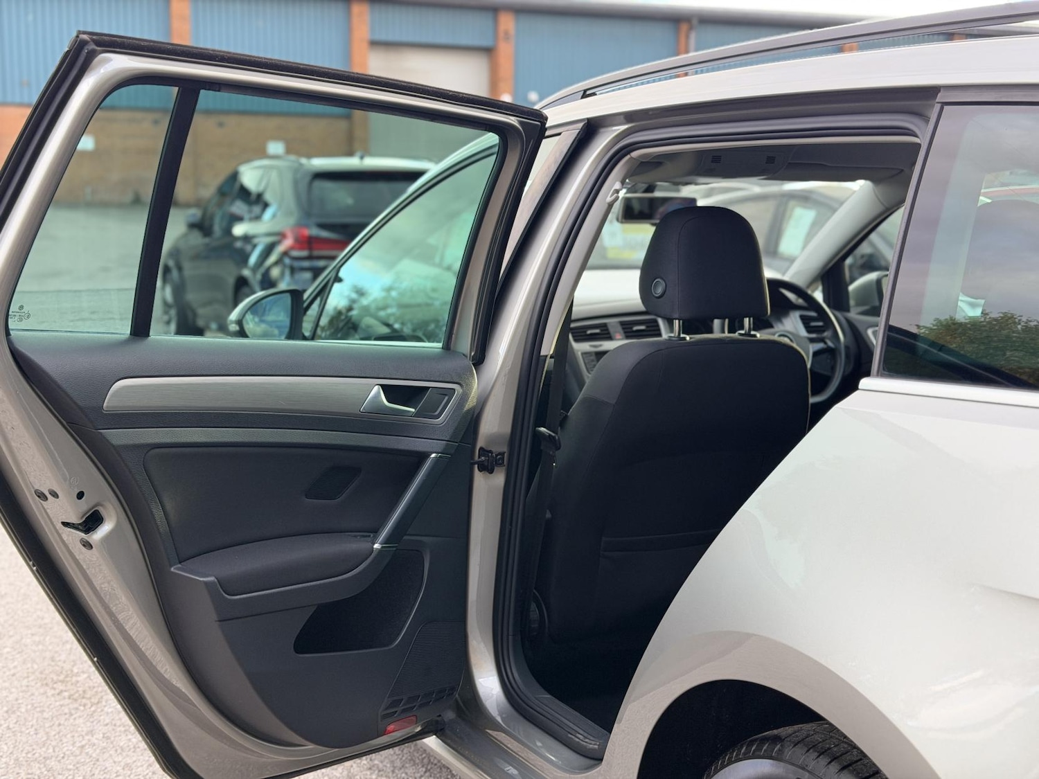 Used Volkswagen Golf 2014 for sale - 76382502: Photo 37