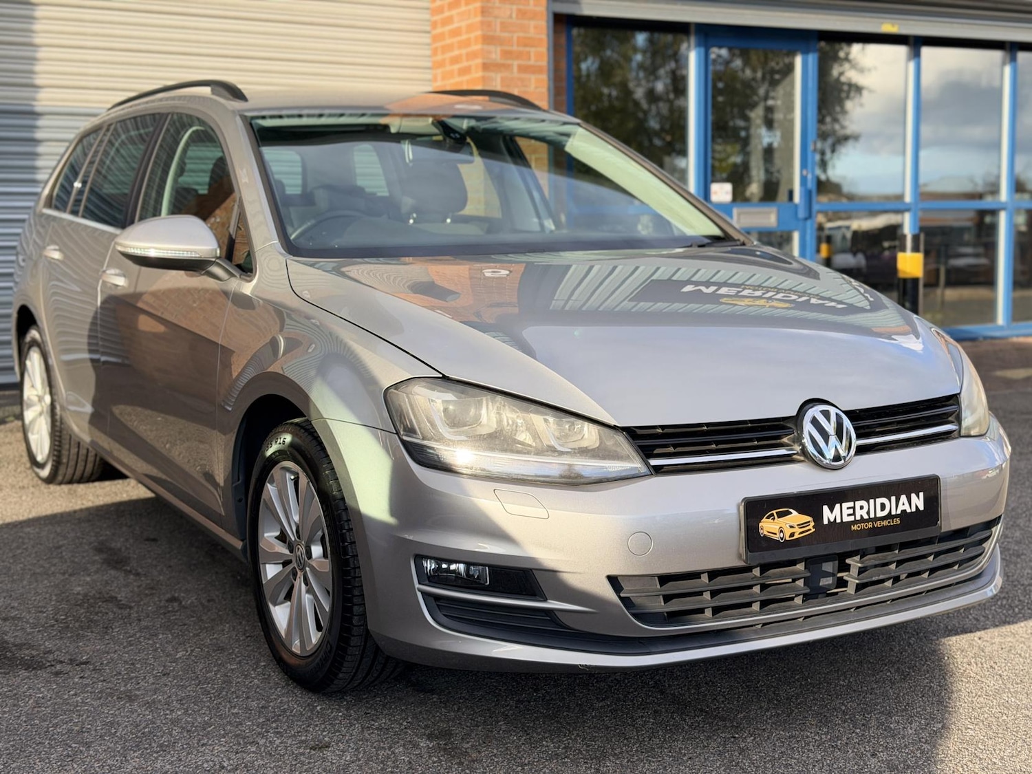 Used Volkswagen Golf 2014 for sale - 76382502: Photo 4