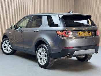 Used Land Rover Discovery Sport 2017 for sale - 79421055: Photo