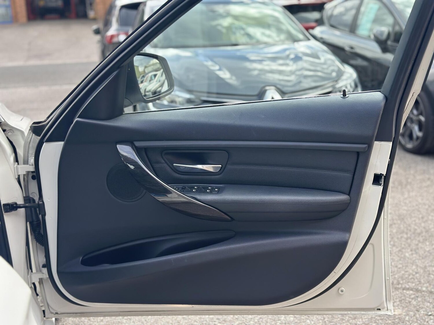 Used BMW 3 Series 2025 for sale - 77525280: Photo 16