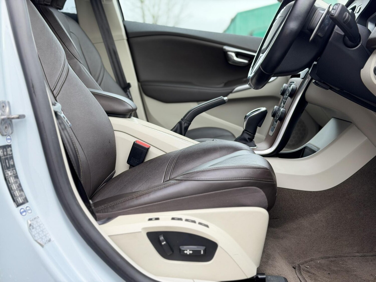 Used Volvo V40 2015 for sale - 77778694: Photo 20