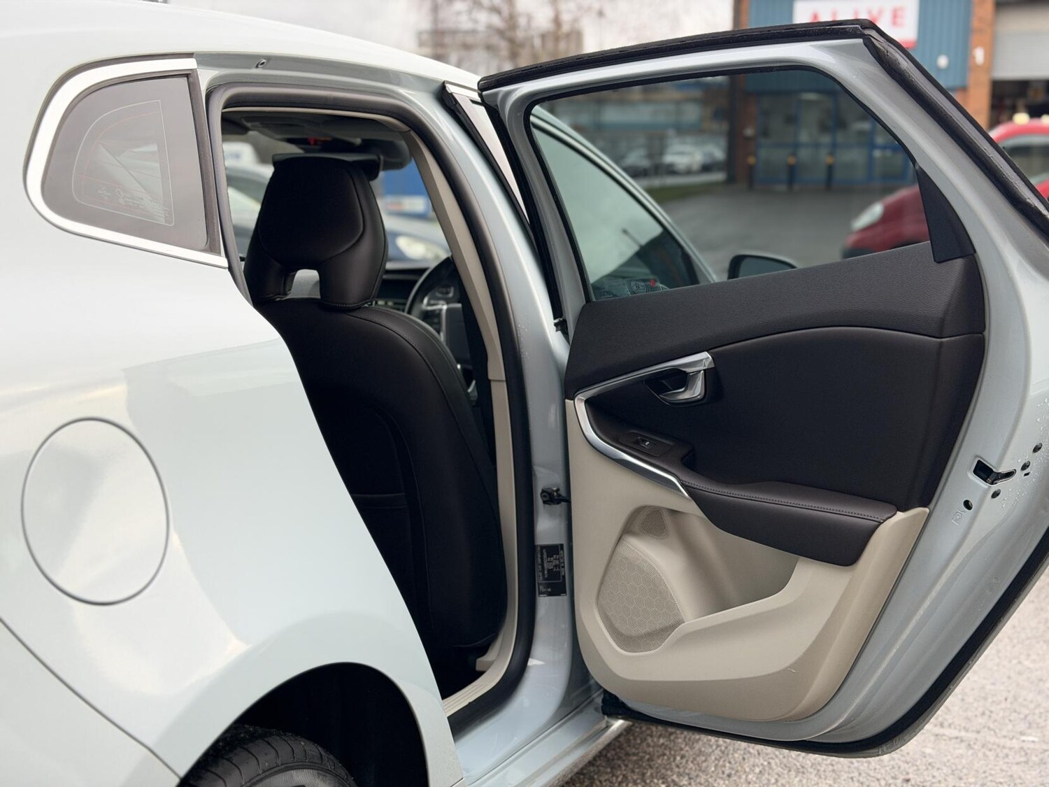 Used Volvo V40 2015 for sale - 77778694: Photo 27