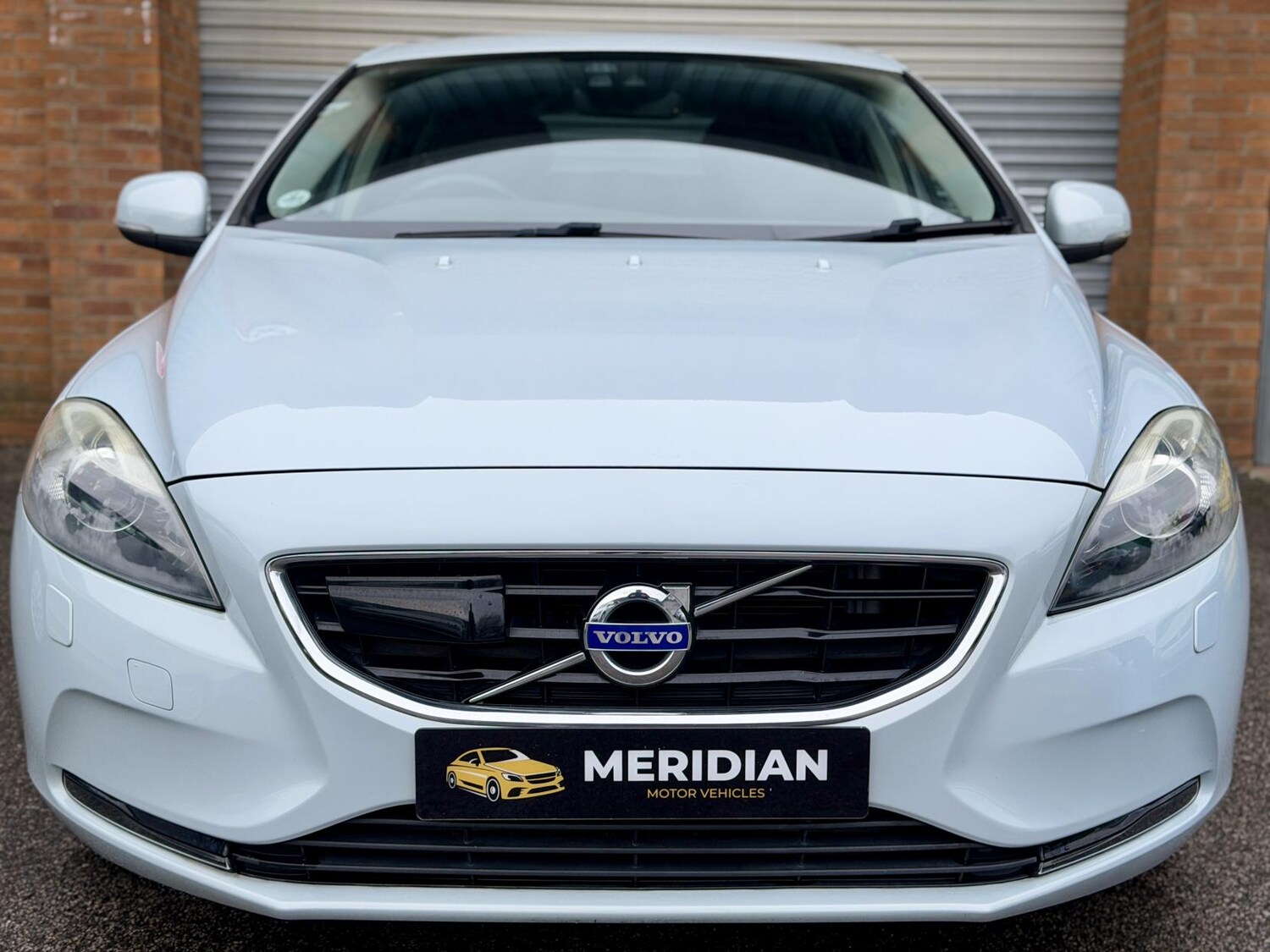 Used Volvo V40 2015 for sale - 77778694: Photo 8