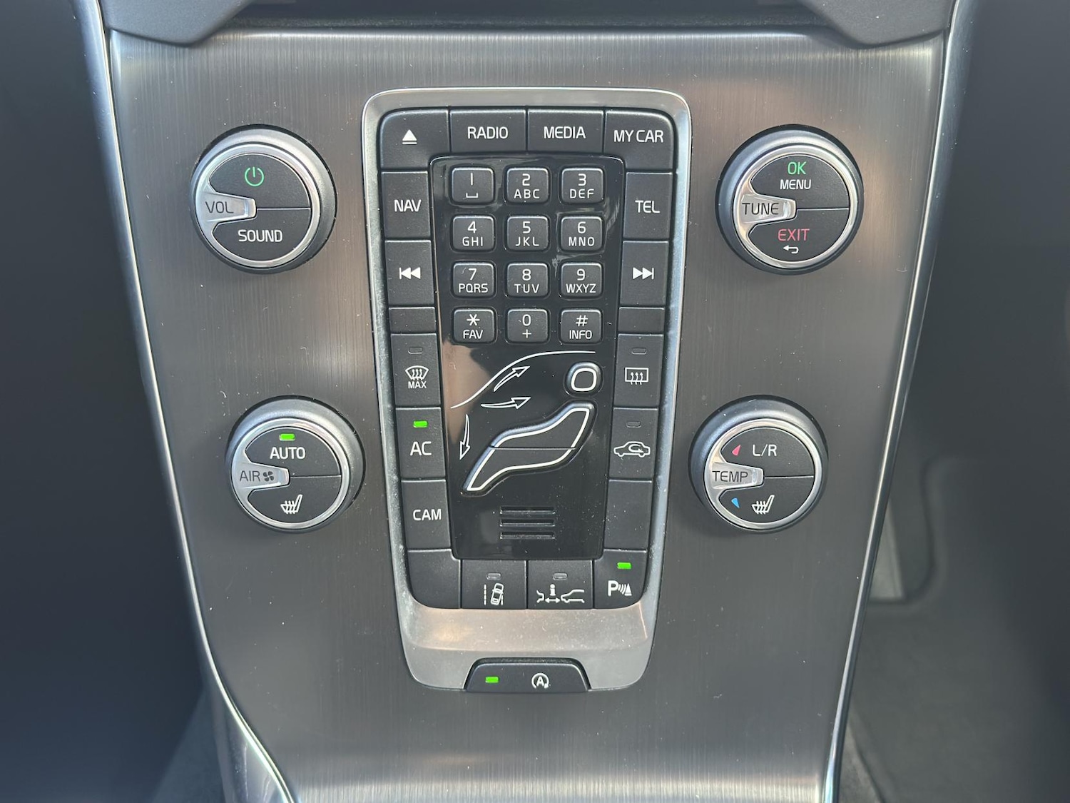 Vehicle 28