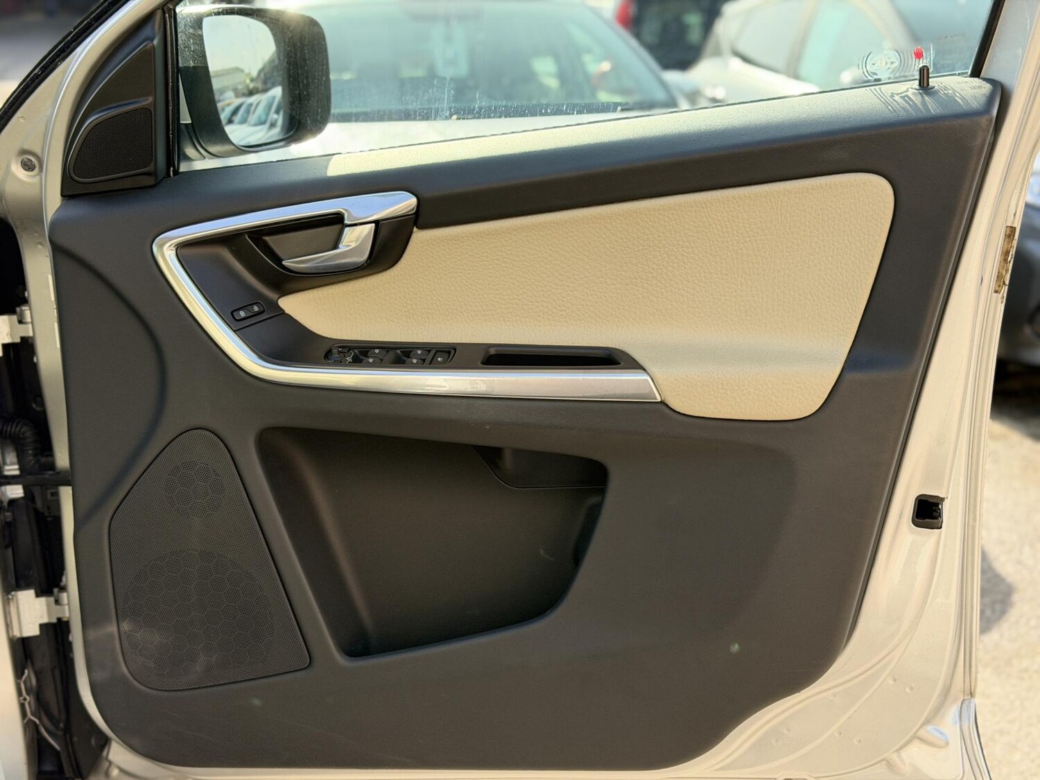 Used Volvo XC60 2012 for sale - 77525274: Photo 16