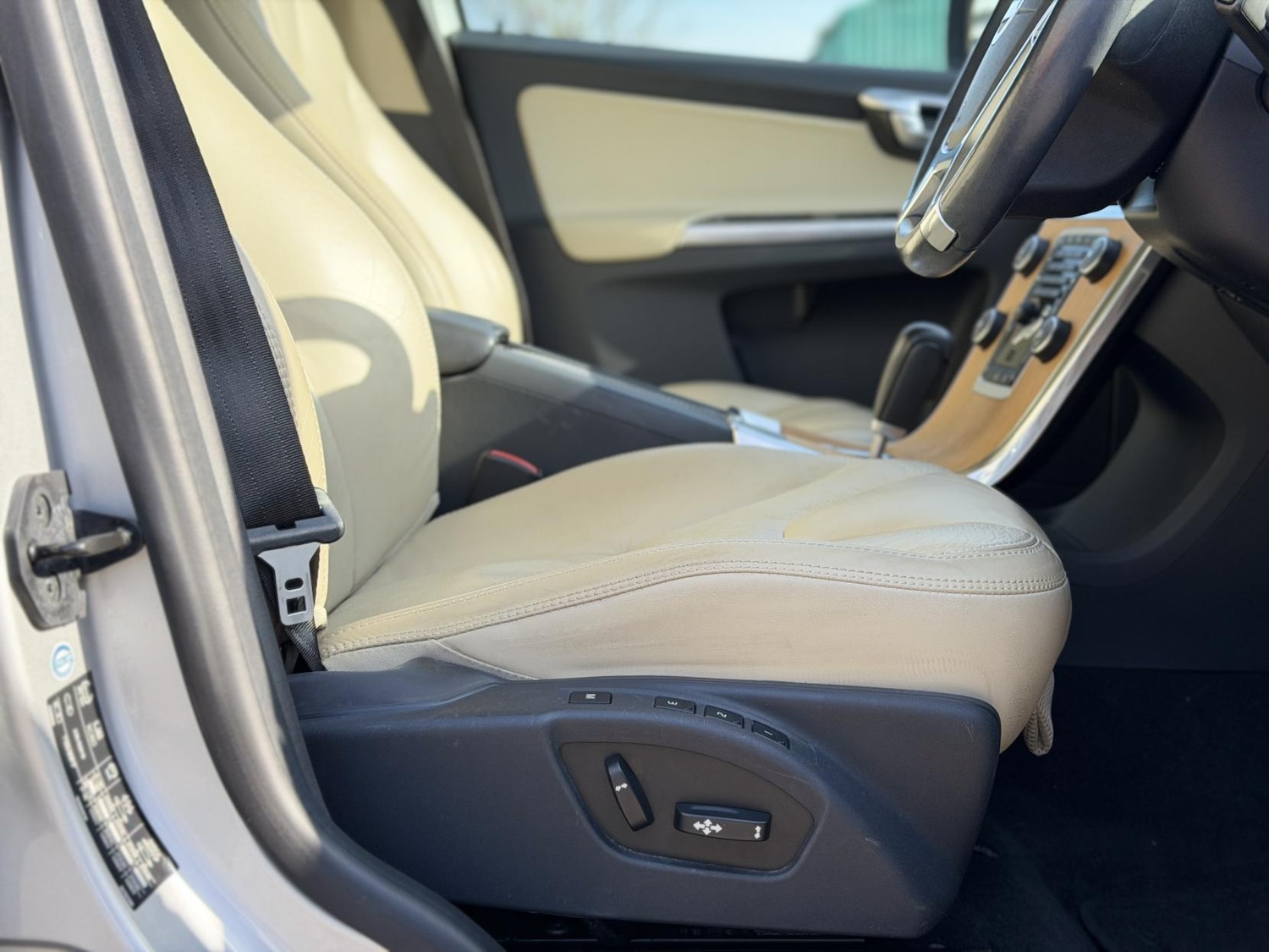 Used Volvo XC60 2012 for sale - 77525274: Photo 18