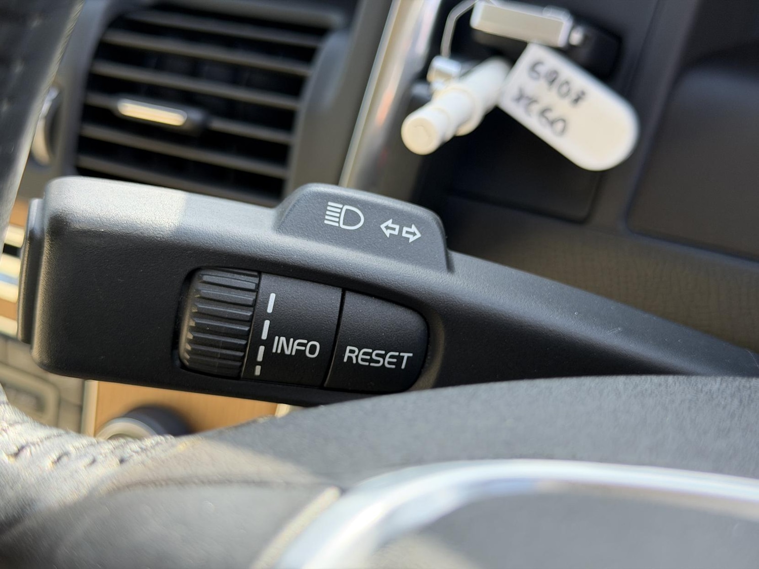 Used Volvo XC60 2012 for sale - 77525274: Photo 21