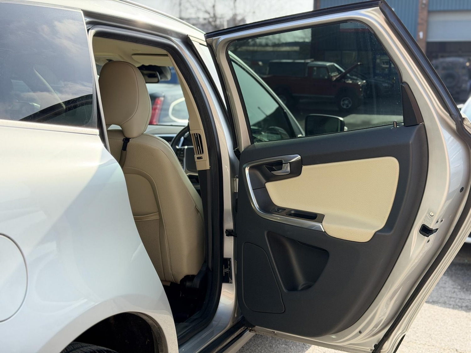 Used Volvo XC60 2012 for sale - 77525274: Photo 35