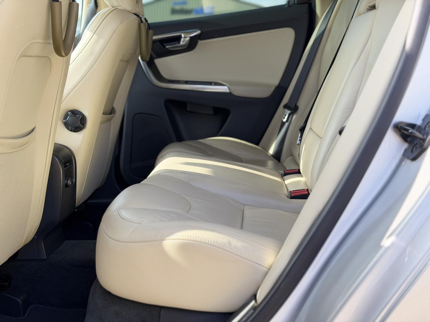 Used Volvo XC60 2012 for sale - 77525274: Photo 41