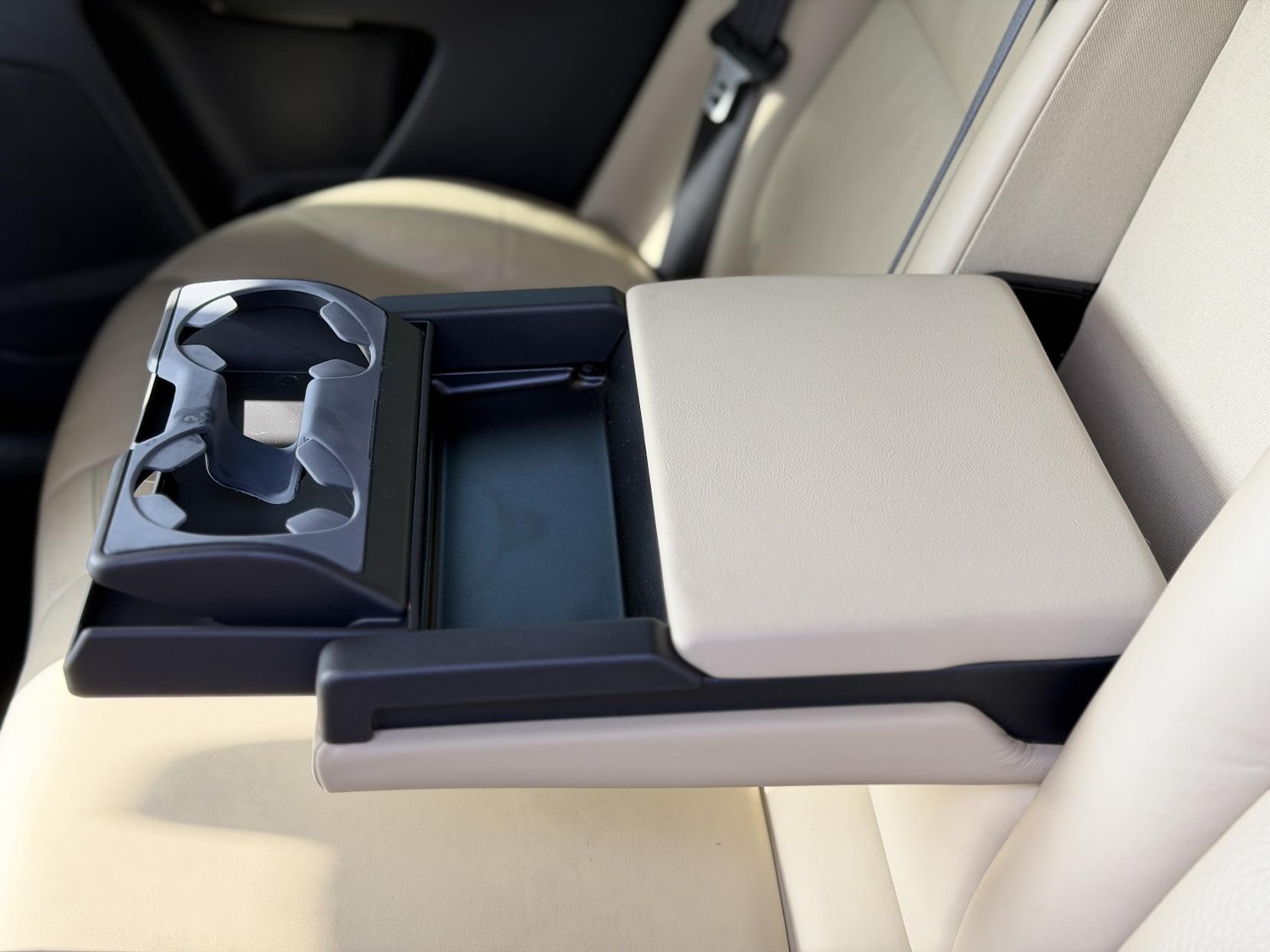 Used Volvo XC60 2012 for sale - 77525274: Photo 42