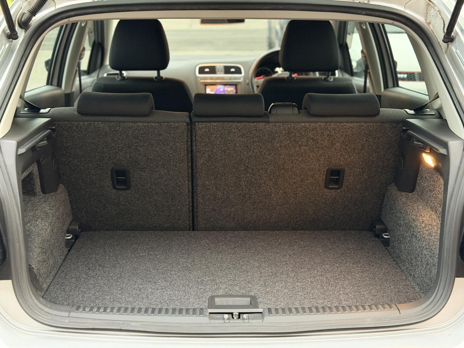 Used Volkswagen Polo 2014 for sale - 76455739: Photo 14