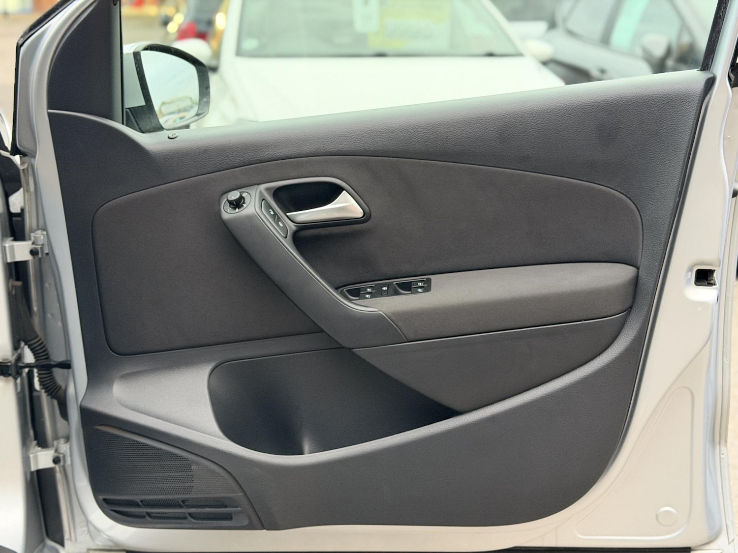 Used Volkswagen Polo 2014 for sale - 76455739: Photo 16