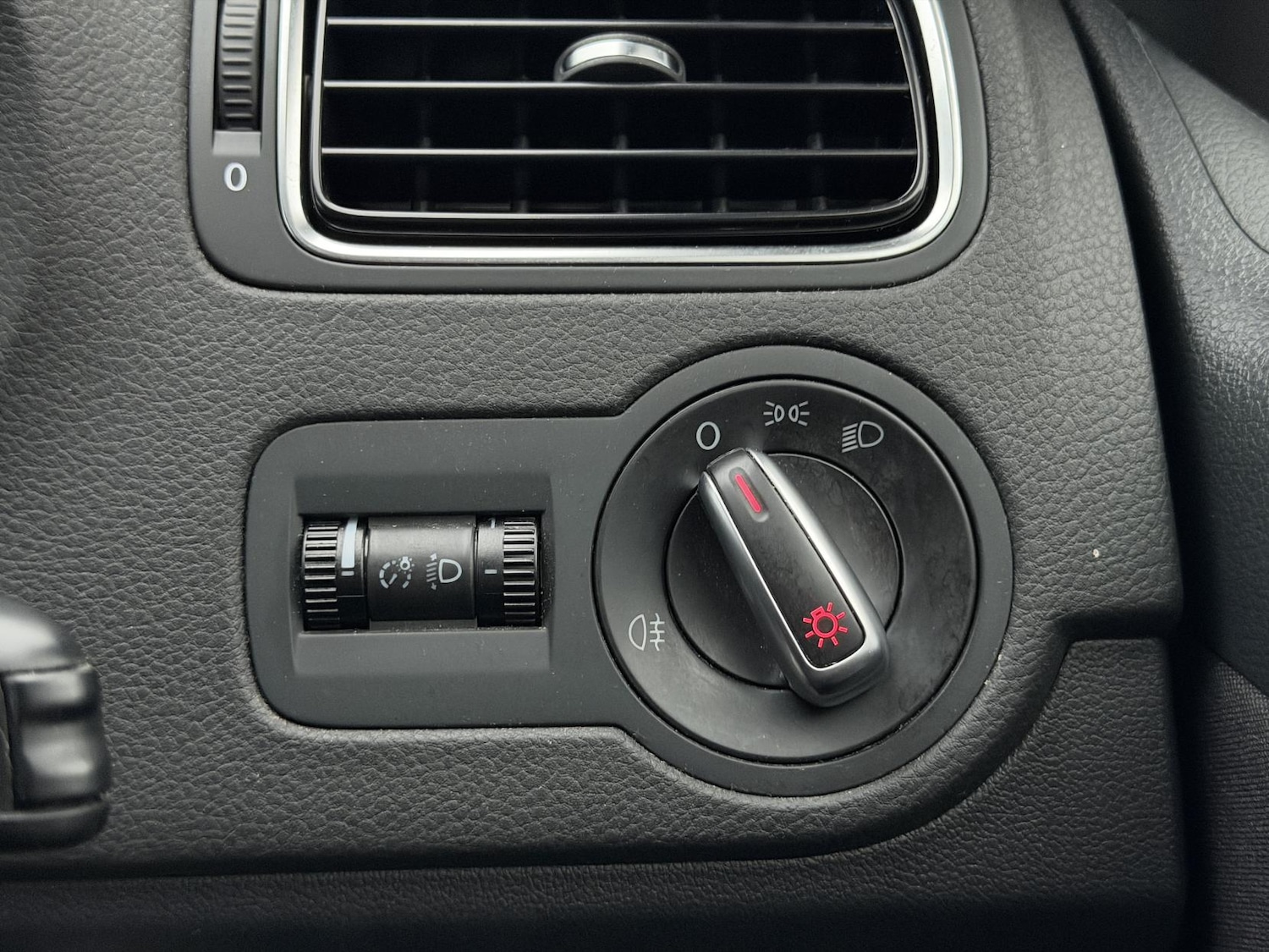 Used Volkswagen Polo 2014 for sale - 76455739: Photo 23