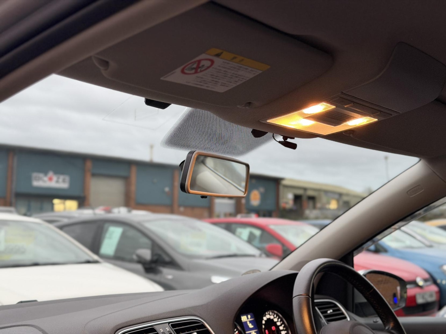 Used Volkswagen Polo 2014 for sale - 76455739: Photo 31