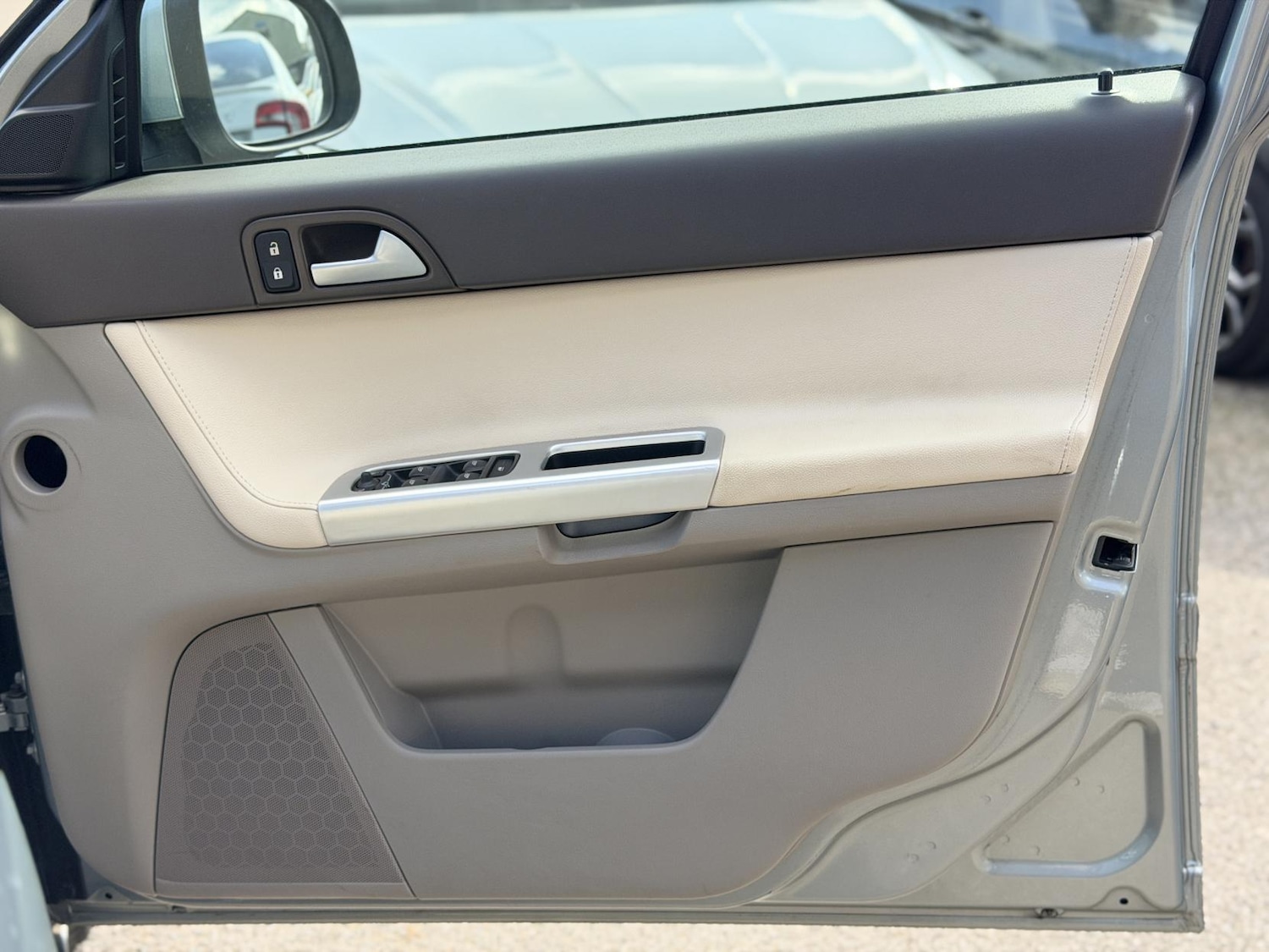 Used Volvo V50 2012 for sale - 77833770: Photo 15