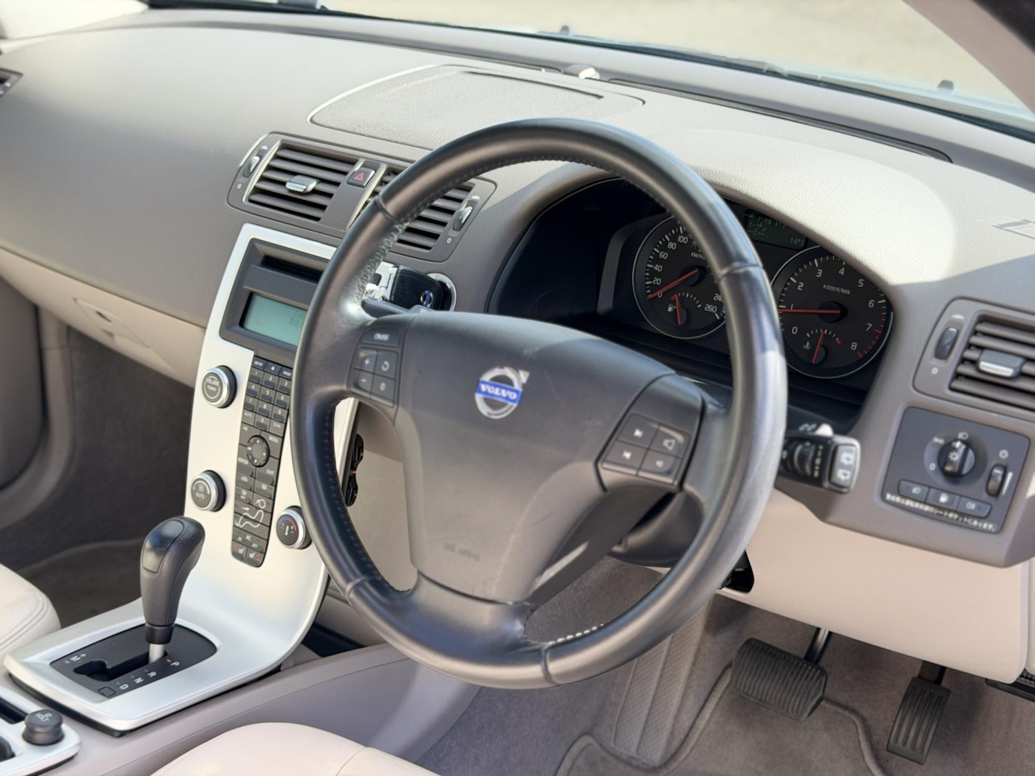 Used Volvo V50 2012 for sale - 77833770: Photo 19