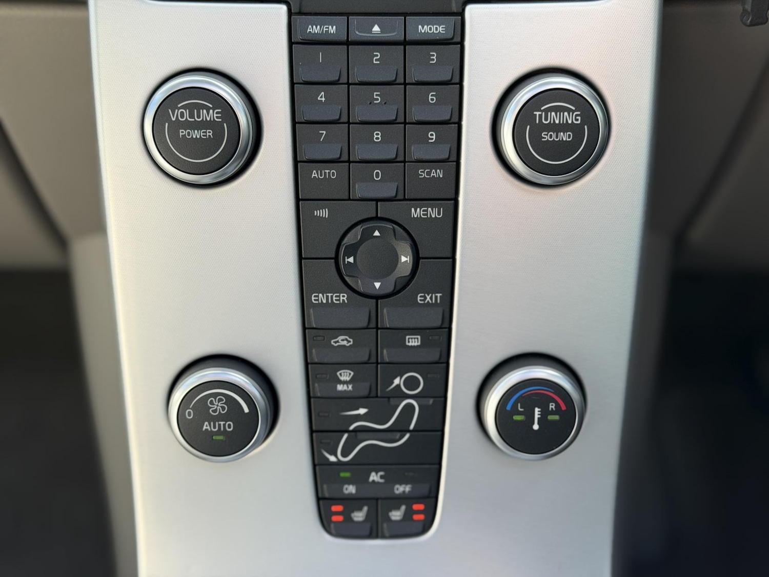 Used Volvo V50 2012 for sale - 77833770: Photo 27