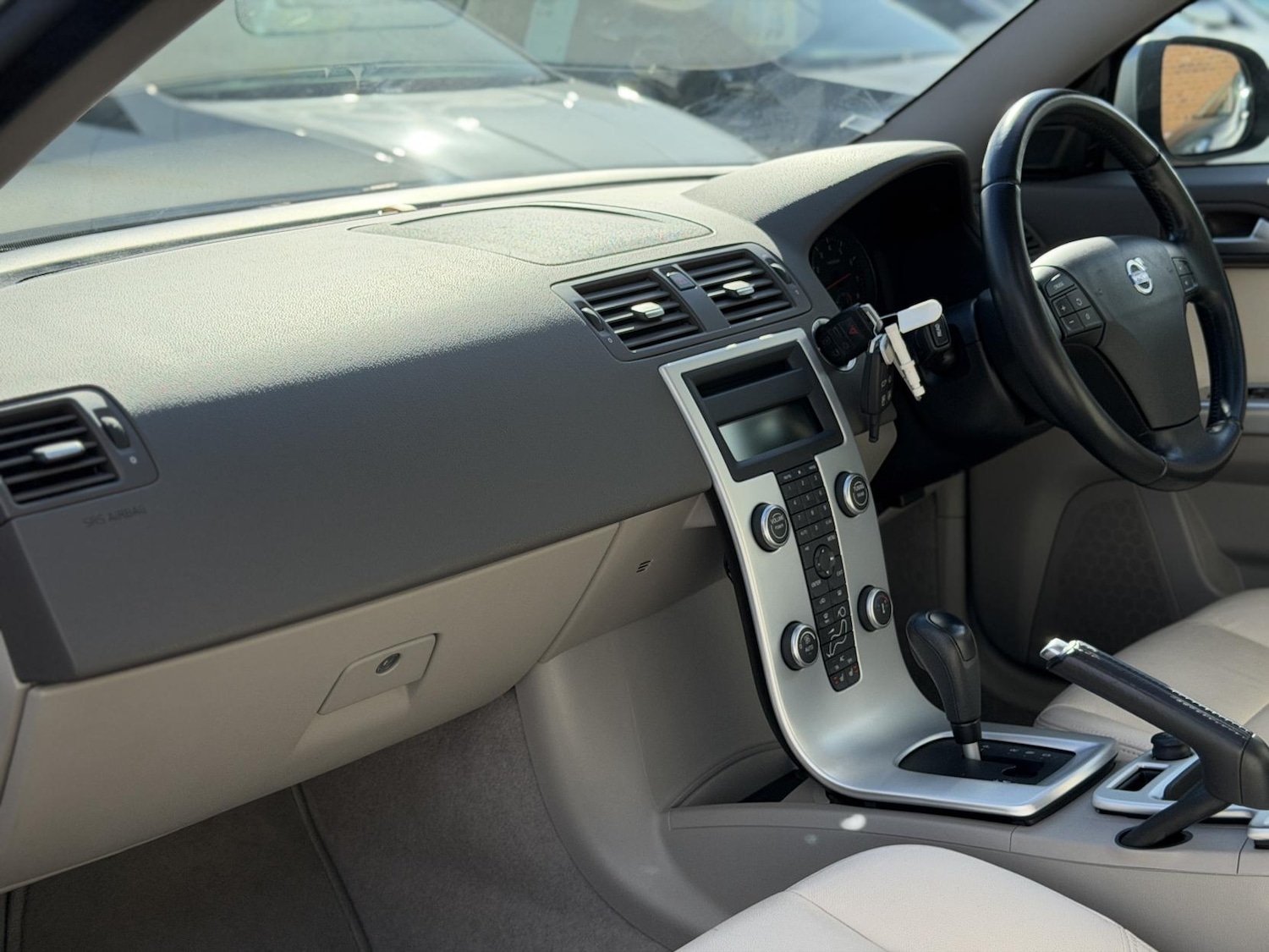 Used Volvo V50 2012 for sale - 77833770: Photo 33