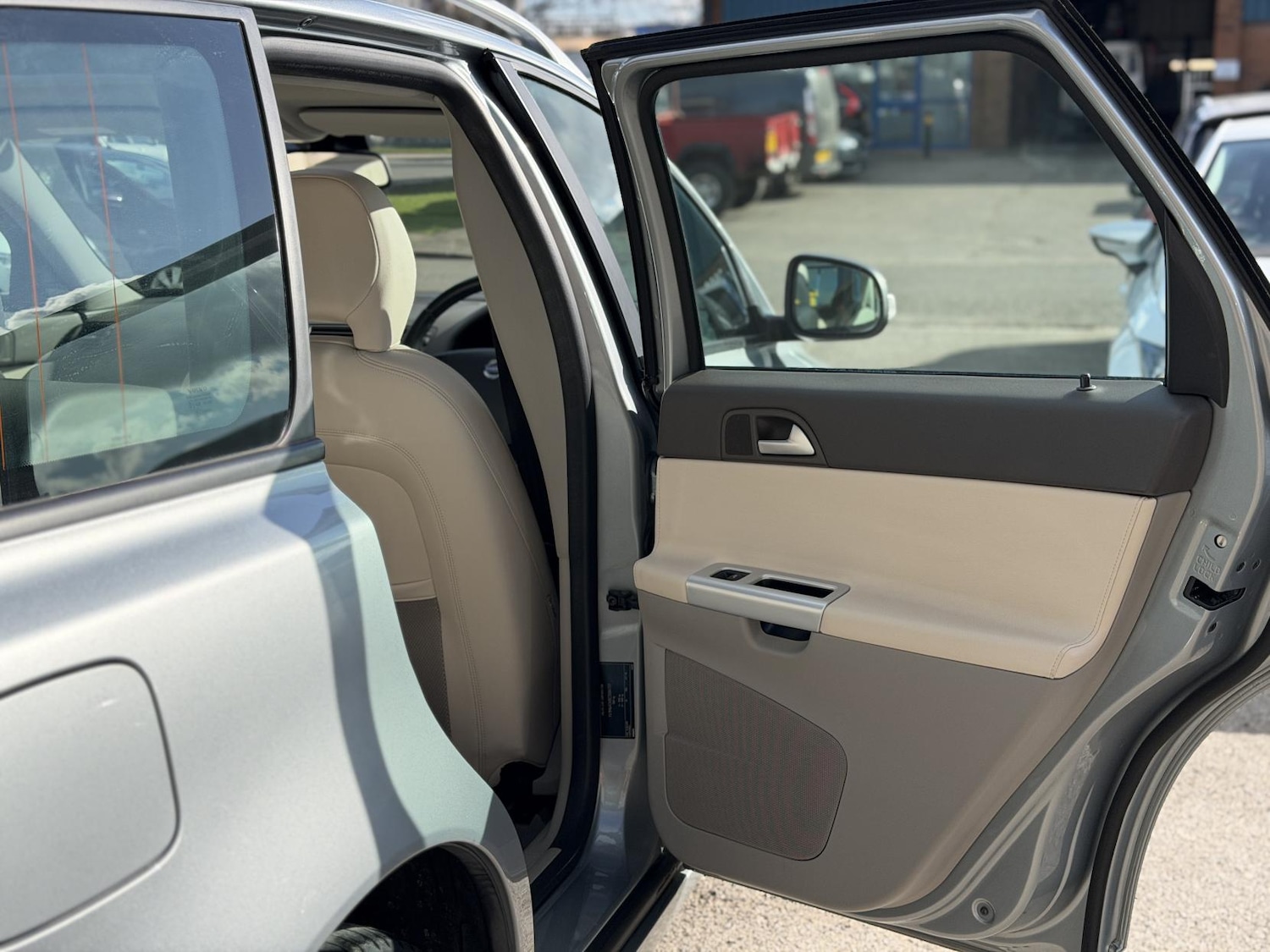 Used Volvo V50 2012 for sale - 77833770: Photo 34