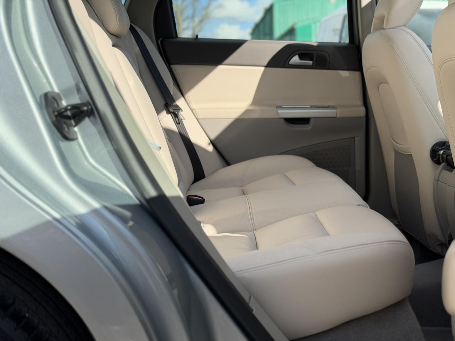 Used Volvo V50 2012 for sale - 77833770: Photo 37