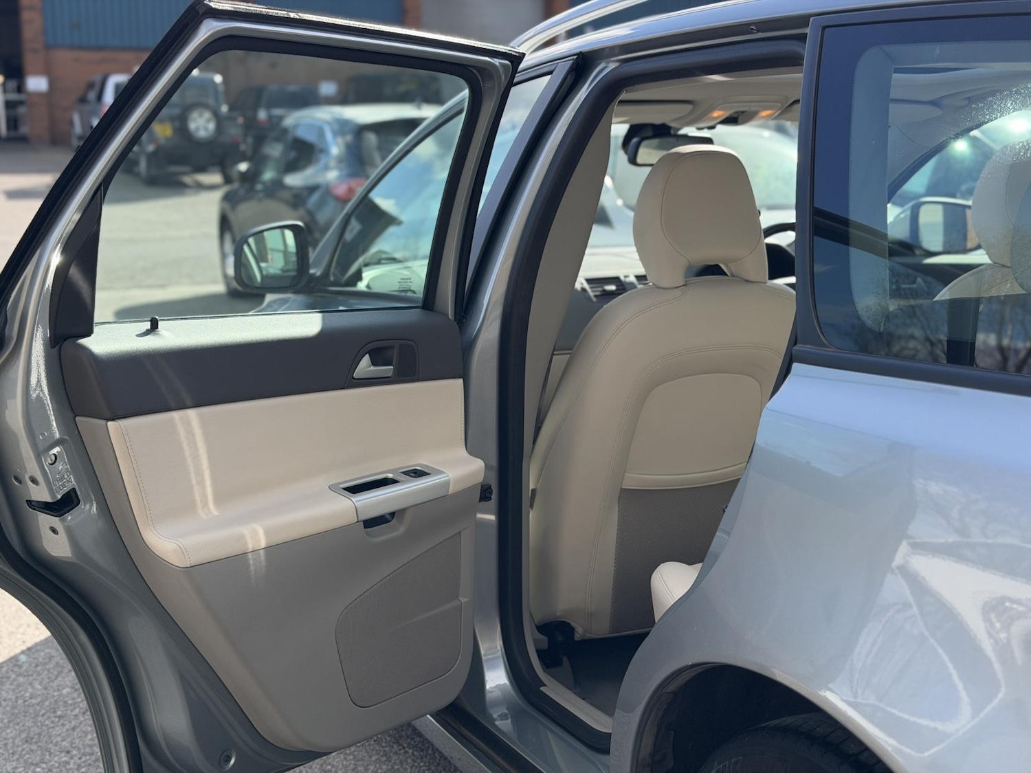 Used Volvo V50 2012 for sale - 77833770: Photo 38