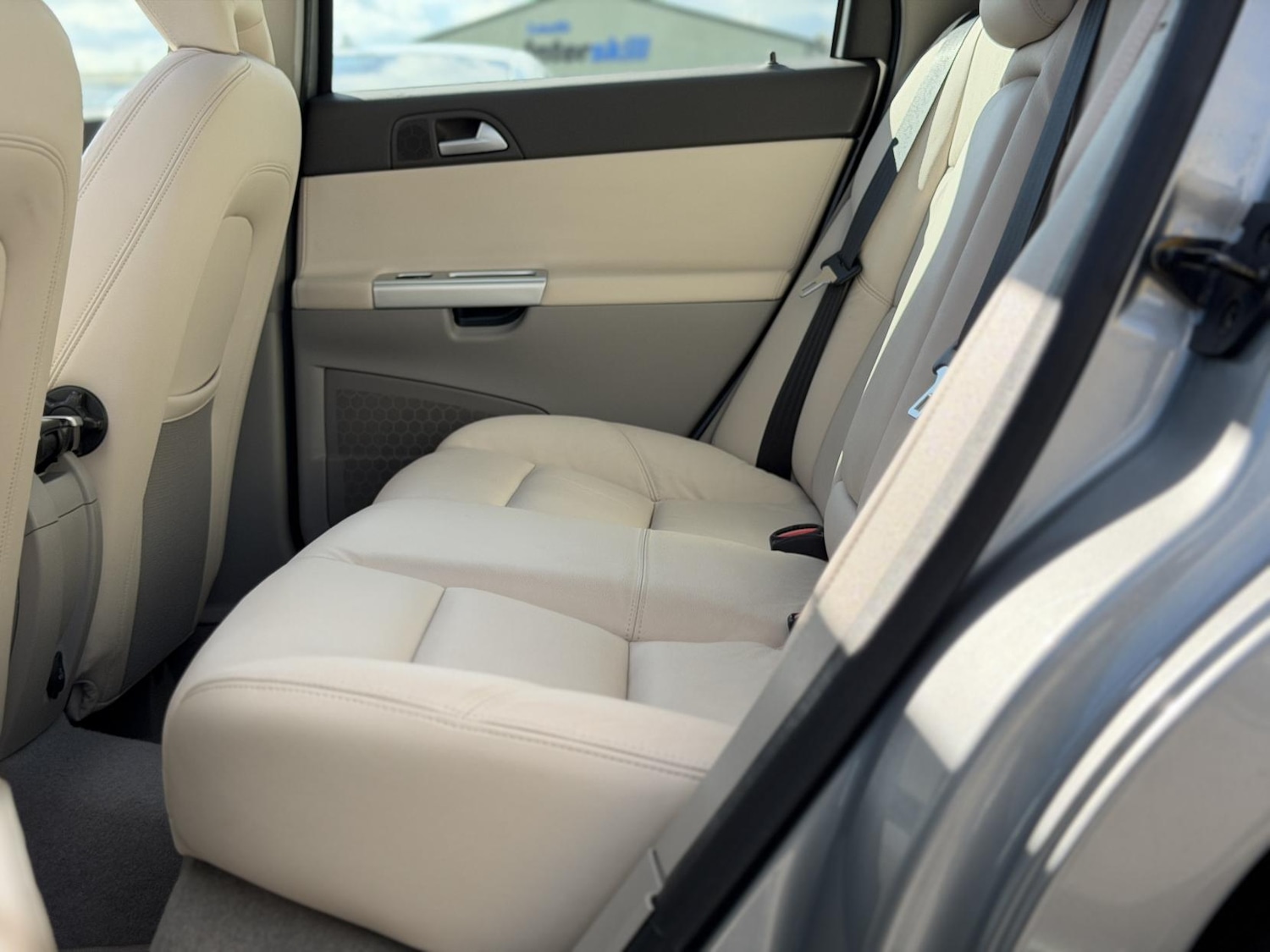 Used Volvo V50 2012 for sale - 77833770: Photo 40