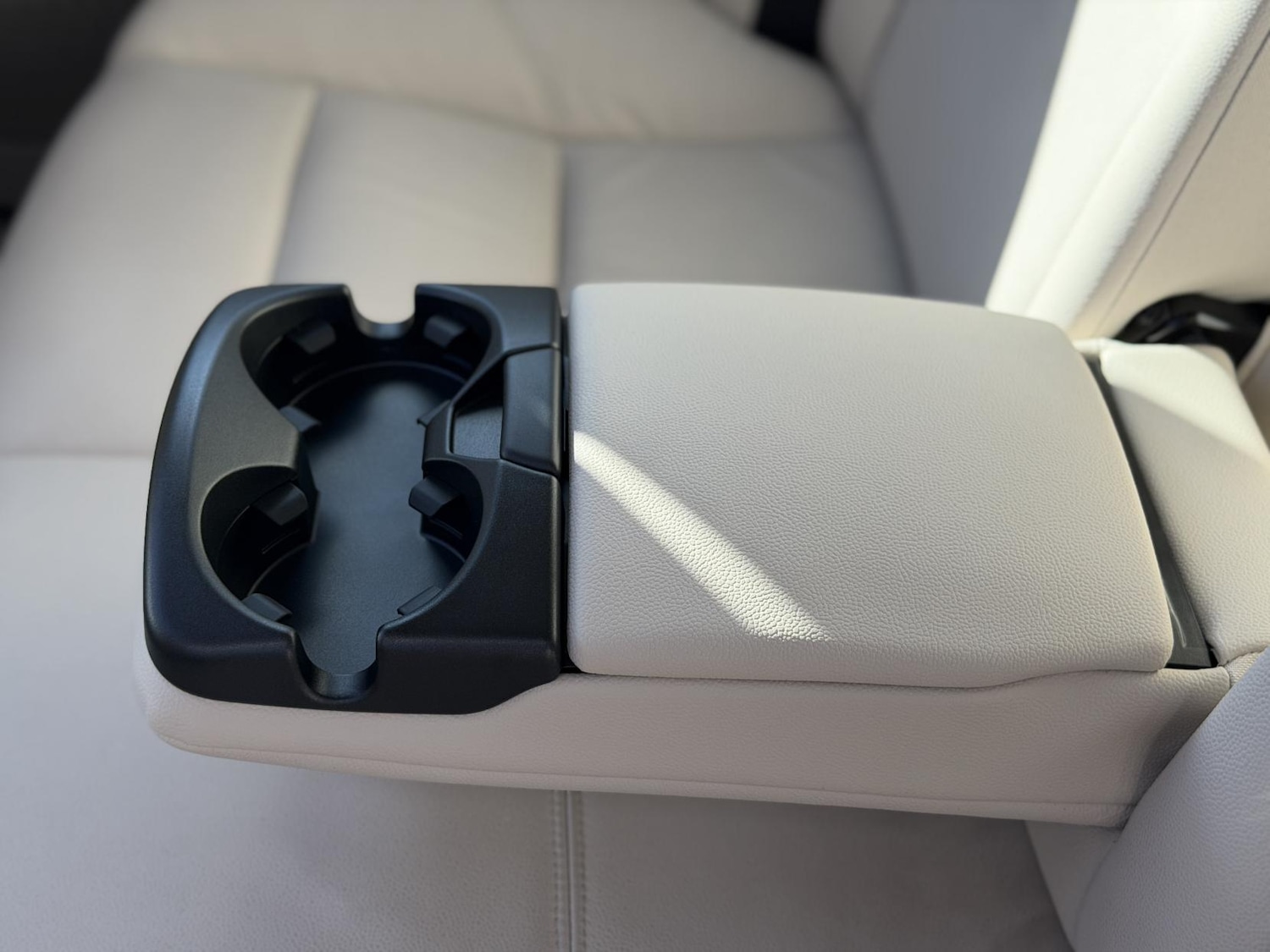 Used Volvo V50 2012 for sale - 77833770: Photo 41