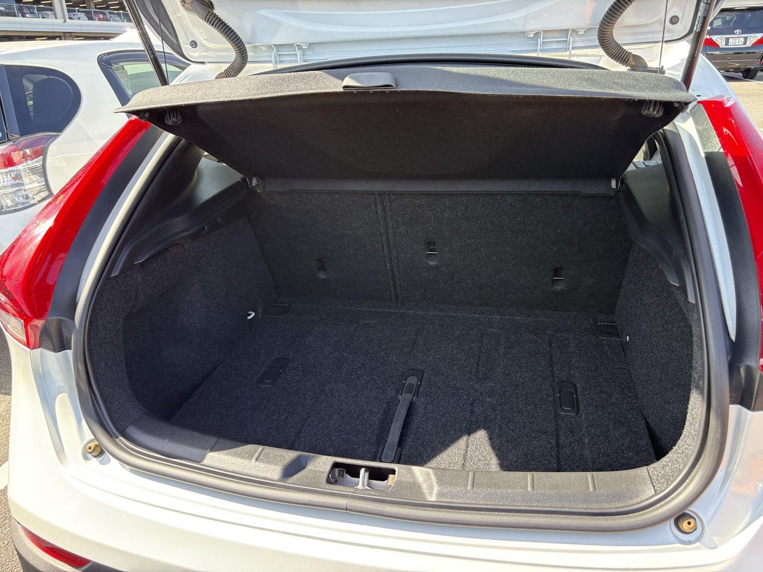 Used Volvo V40 Cross Country 2015 for sale - 77220469: Photo 5