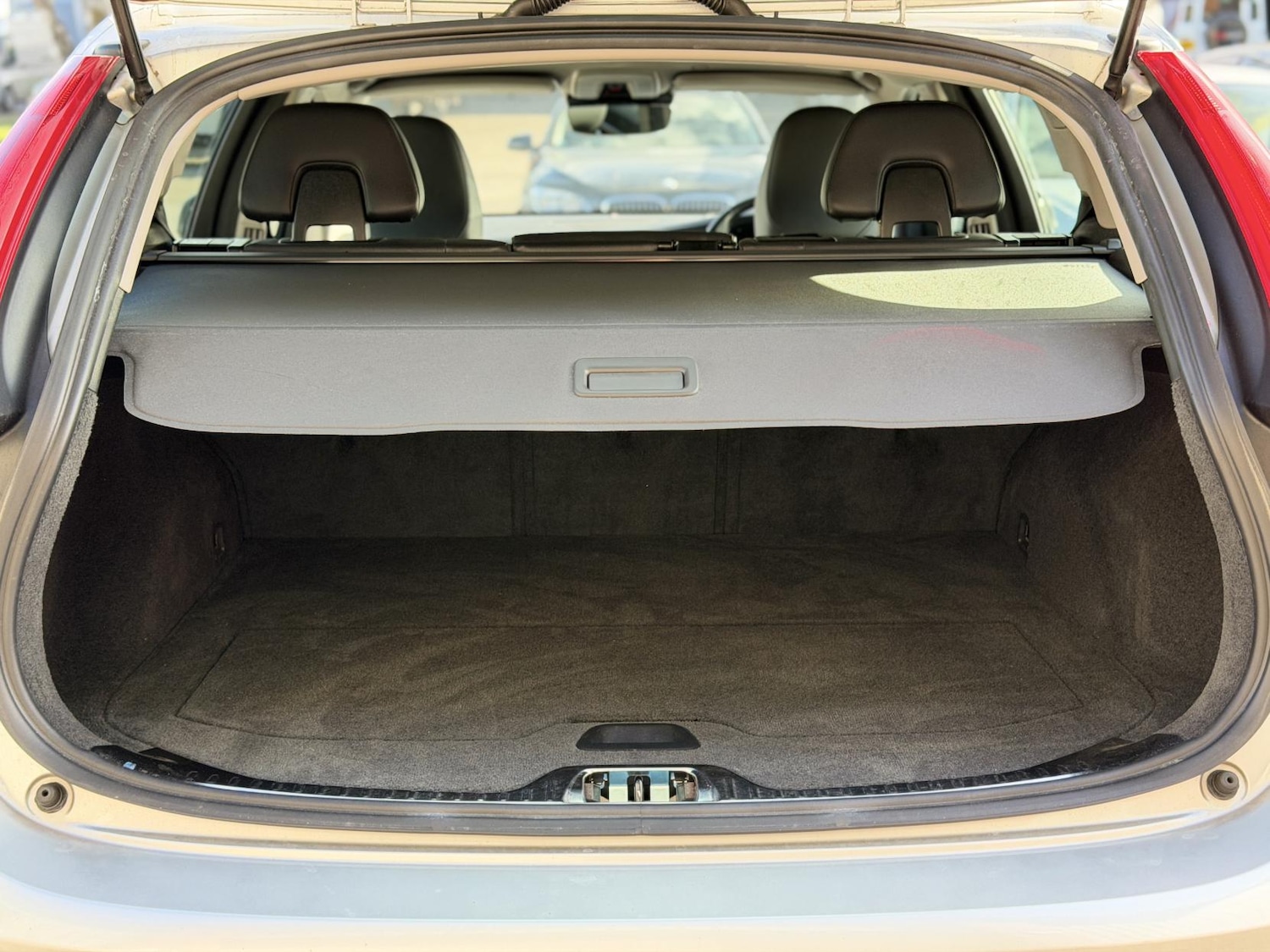 Used Volvo V60 2015 for sale - 77525245: Photo 14