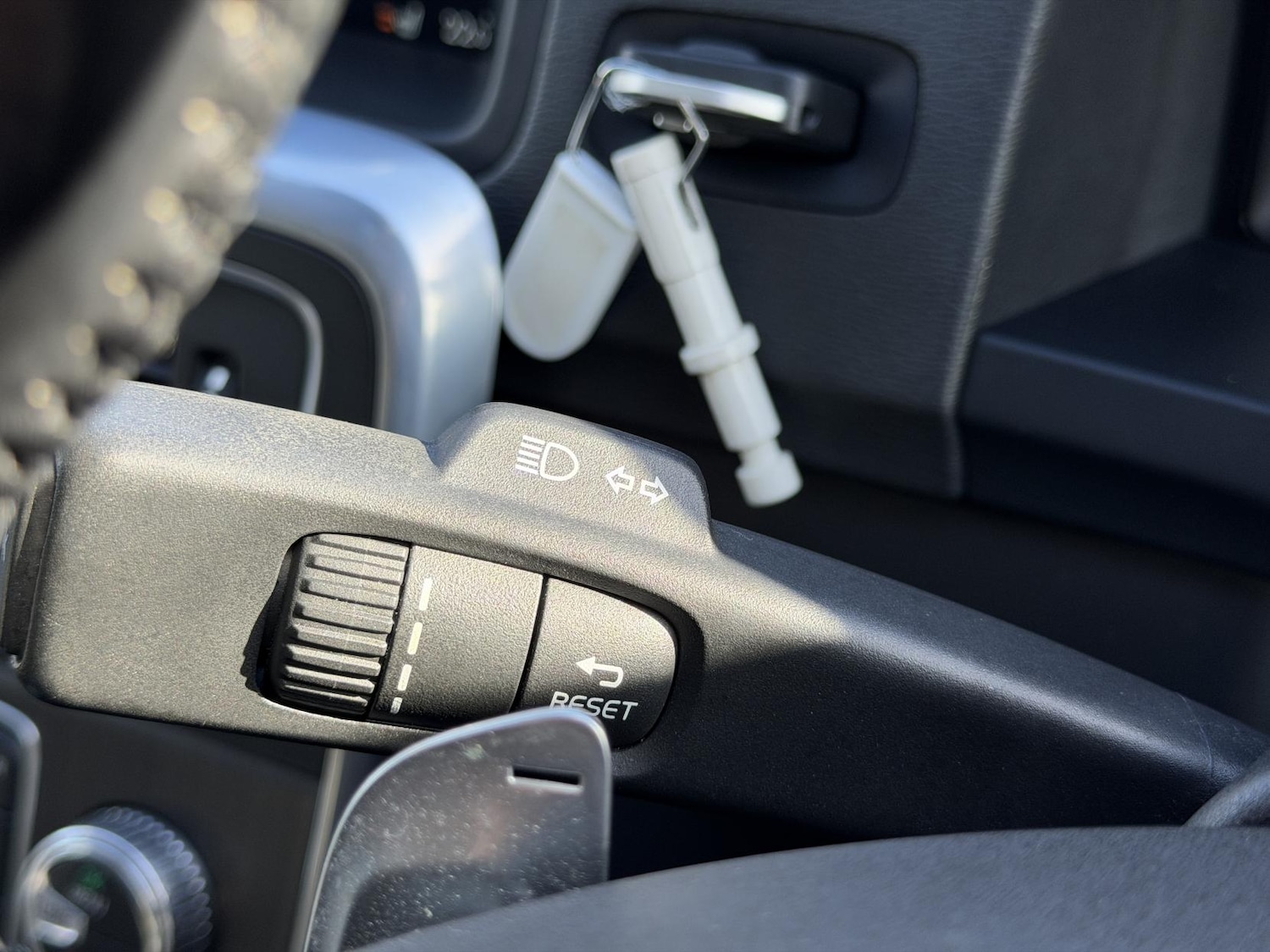 Used Volvo V60 2015 for sale - 77525245: Photo 21