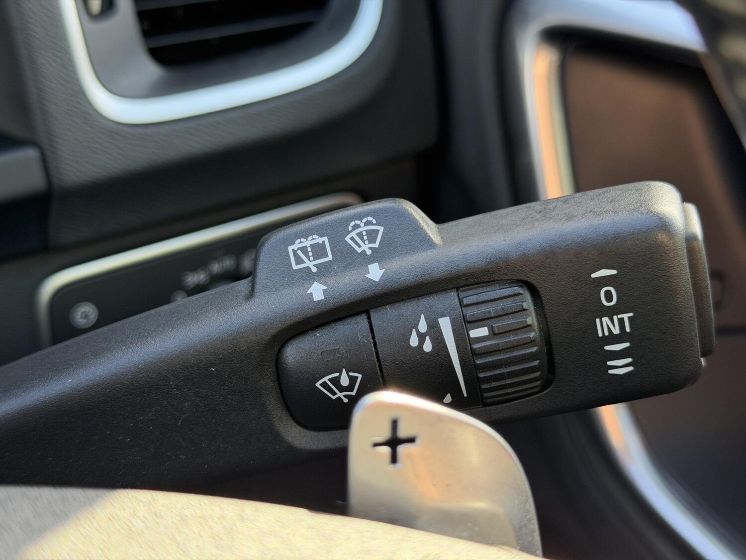 Used Volvo V60 2015 for sale - 77525245: Photo 22