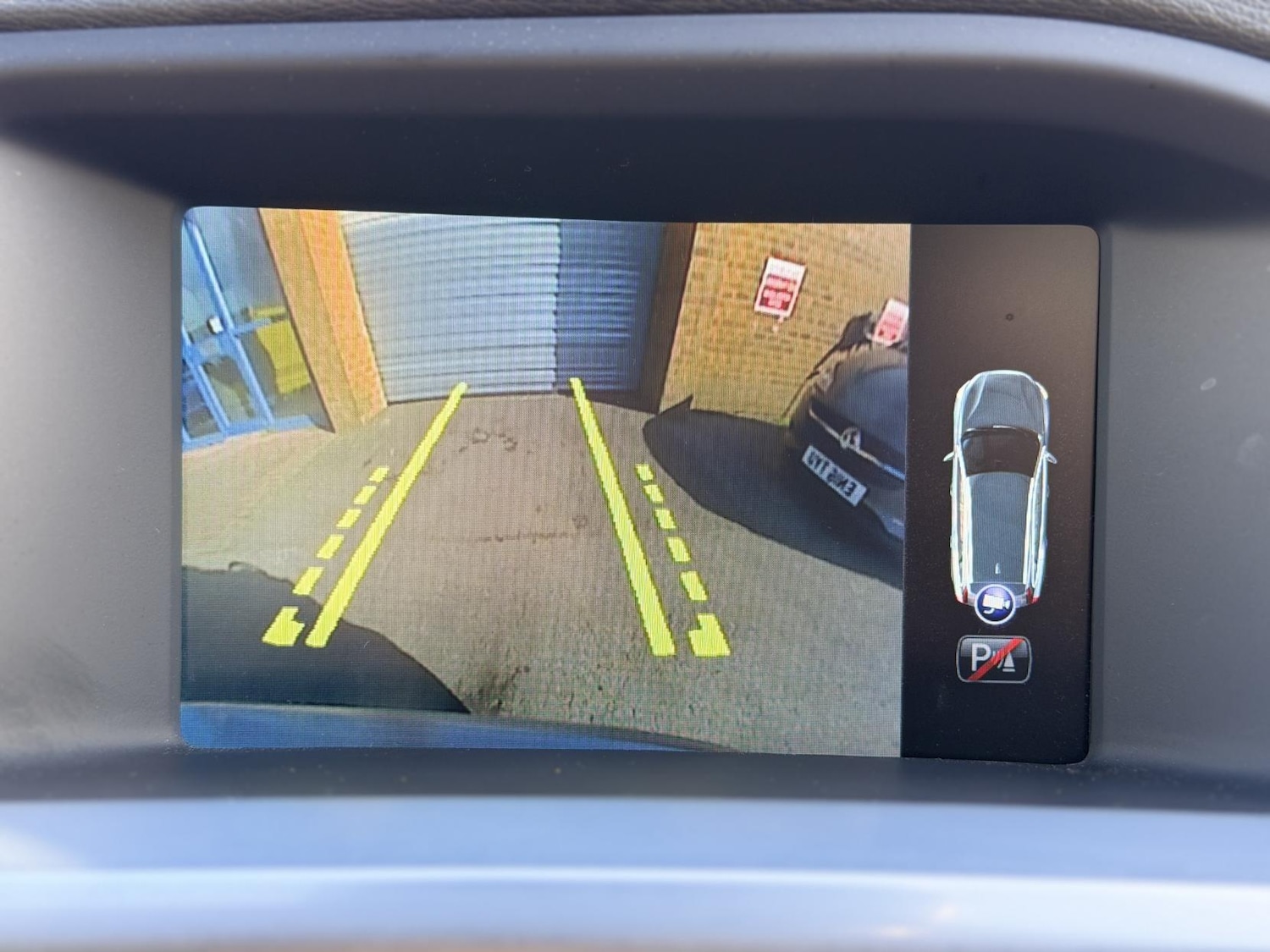 Used Volvo V60 2015 for sale - 77525245: Photo 26