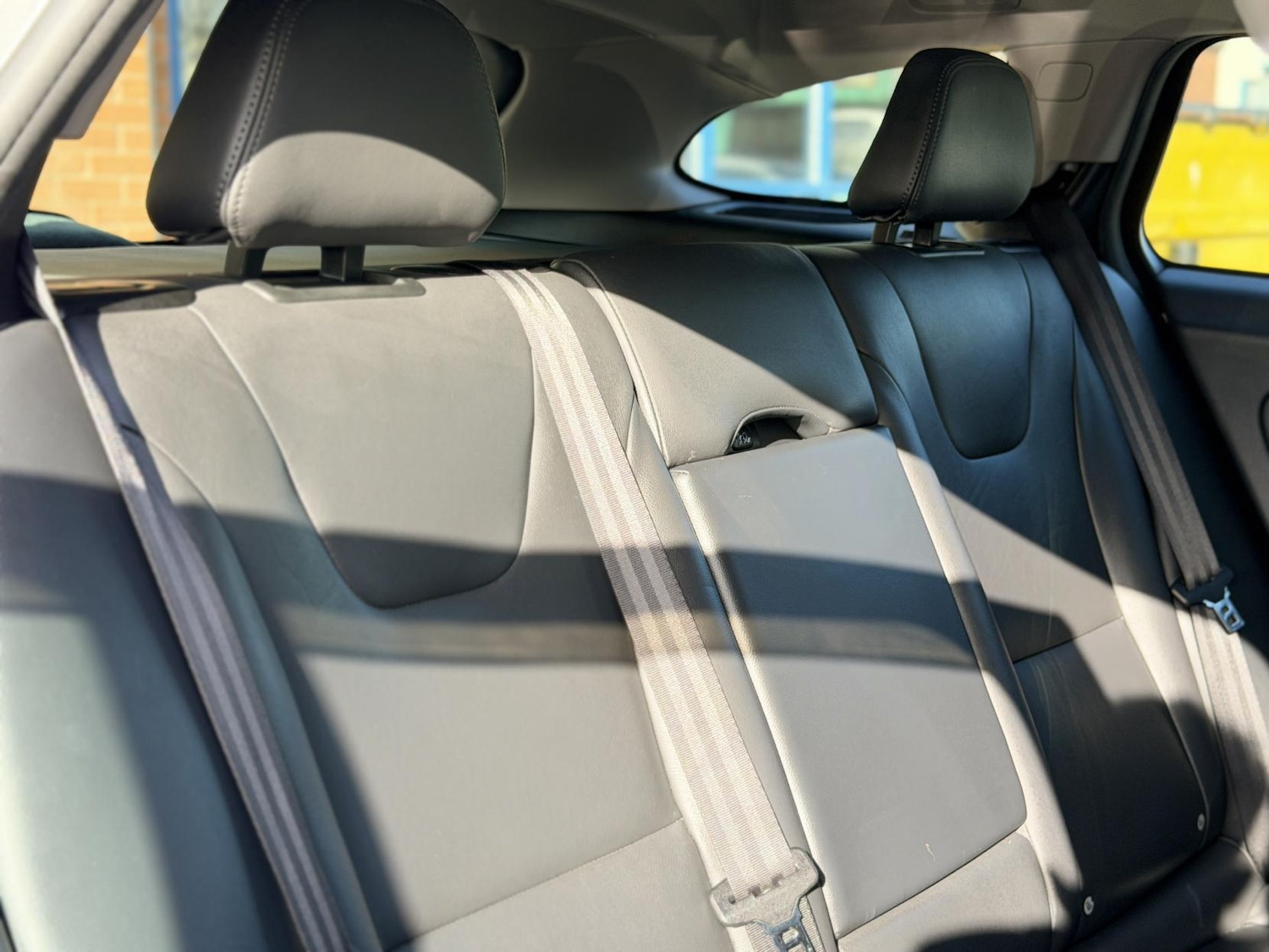 Used Volvo V60 2015 for sale - 77525245: Photo 37