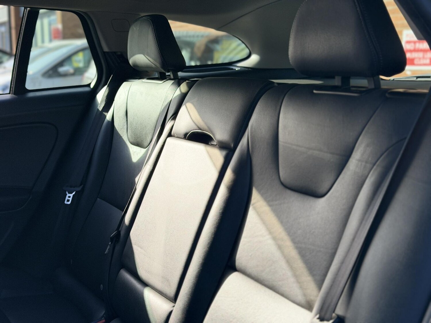 Used Volvo V60 2015 for sale - 77525245: Photo 40