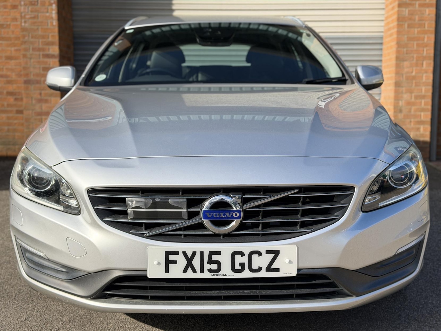 Used Volvo V60 2015 for sale - 77525245: Photo 8