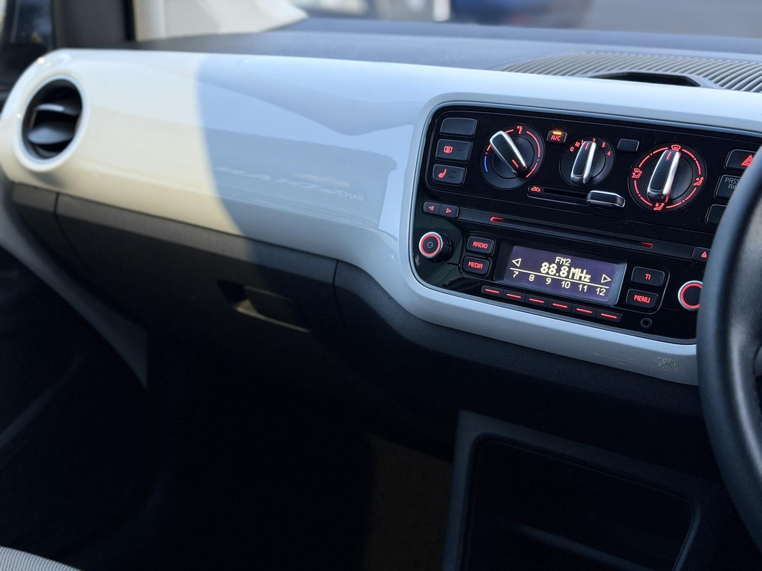 Used Volkswagen up! 2013 for sale - 76900101: Photo 21