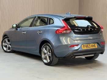 Used Volvo V40 2013 for sale - 78941702: Photo