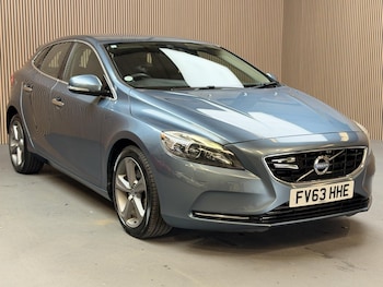 Used Volvo V40 2013 for sale - 78941702: Photo