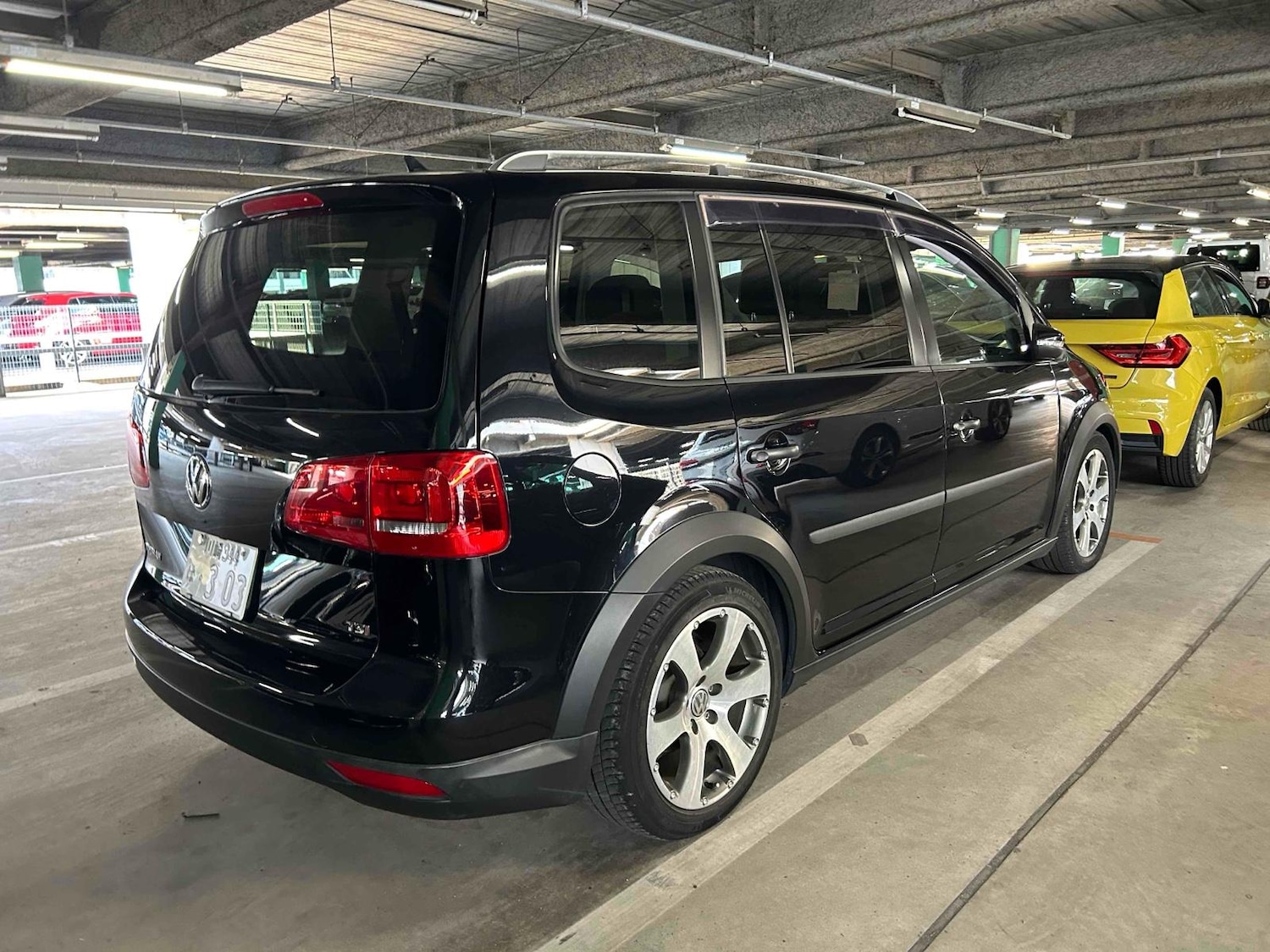 Used Volkswagen Touran 2013 for sale - 76577095: Photo 2