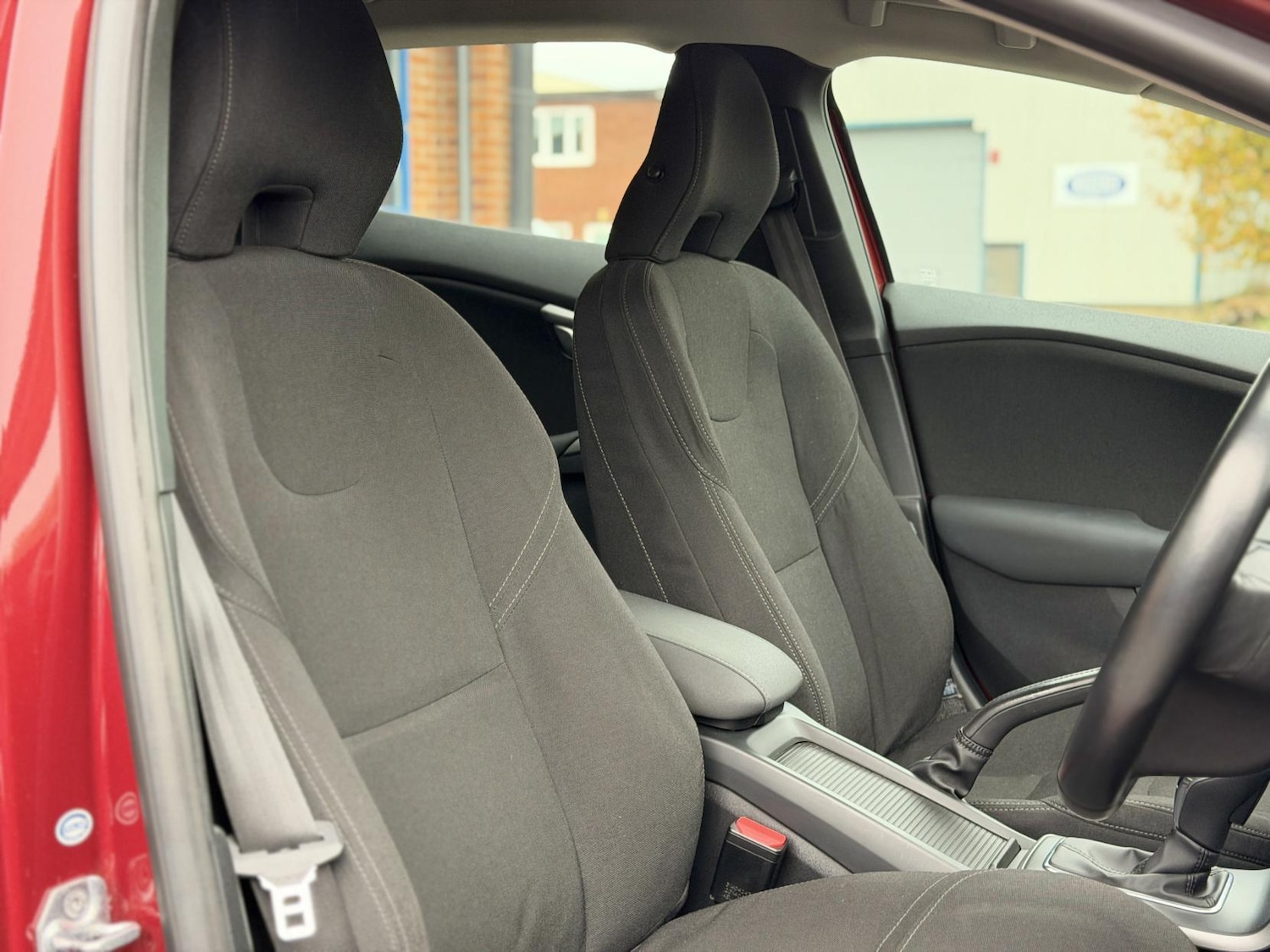 Used Volvo V40 2014 for sale - 76418704: Photo 17