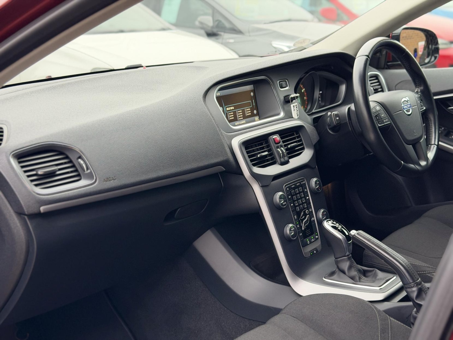 Used Volvo V40 2014 for sale - 76418704: Photo 34