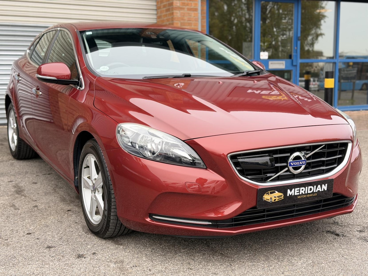 Used Volvo V40 2014 for sale - 76418704: Photo 4