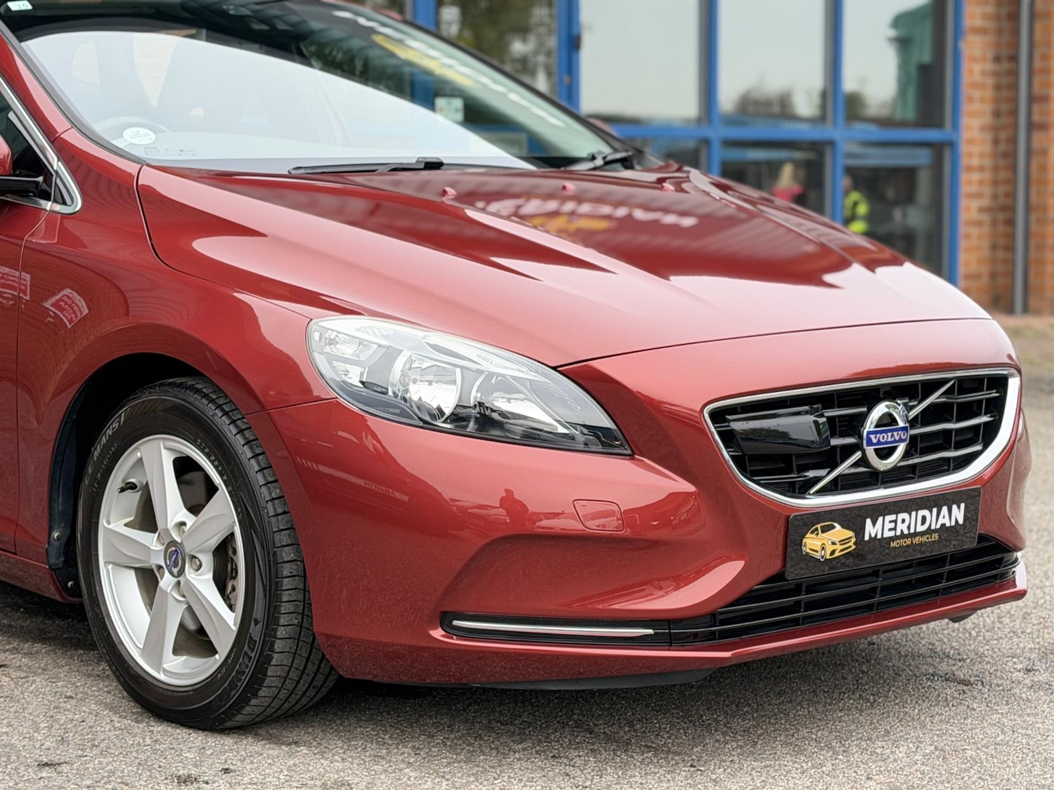 Used Volvo V40 2014 for sale - 76418704: Photo 6